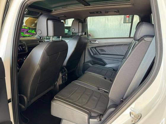 VOLKSWAGEN TIGUAN 2.0 300 TSI GASOLINA ALLSPACE R-LINE AUTOMÁTICO VOLKSWAGEN TIGUAN 2.0 300 TSI GASOLINA ALLSPACE R-LINE AUTOMÁTICO